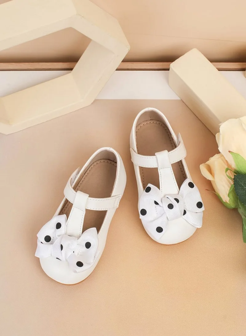 Take Two Girls Polka Dot Bow Decoration Shoes